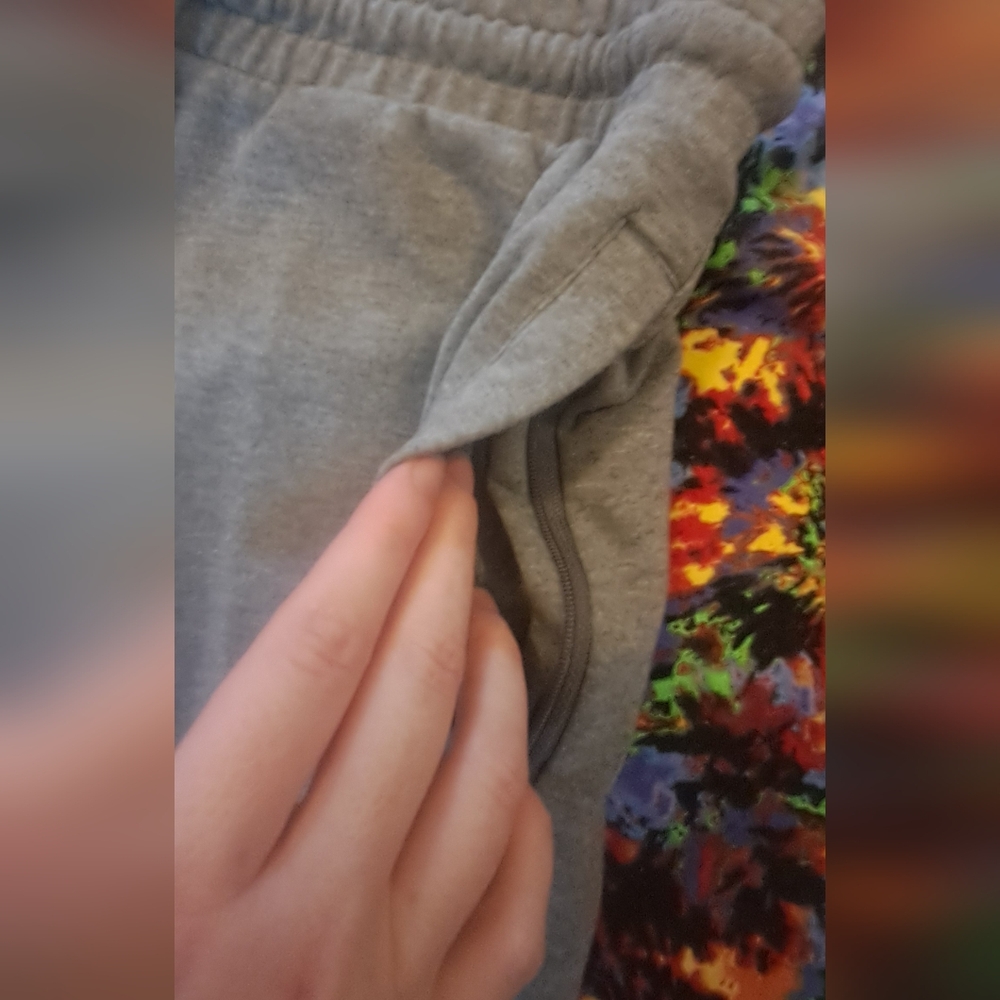 Gymshark Skinny Sweatpants - Picture 3 of 7